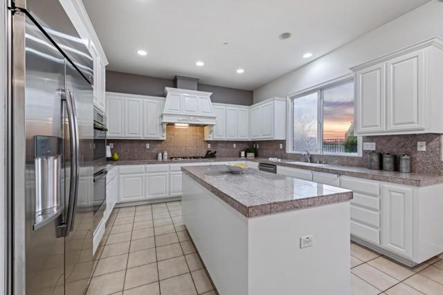 4986 Grayhawk Court, Dublin CA: https://media.crmls.org/mediaz/e2a6f1aa-5faf-431d-a009-0300df75788f.jpg