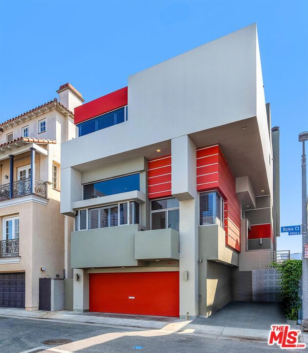 4911 Roma Court