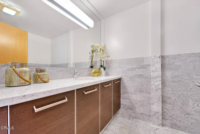Detail Gallery Image 20 of 28 For 35 N Raymond Ave #414,  Pasadena,  CA 91103 - 3 Beds | 2/1 Baths