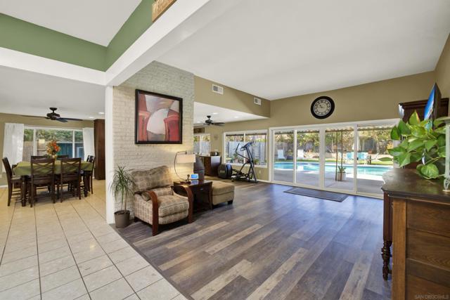 14152 Kendra Way, Poway CA: https://media.crmls.org/mediaz/e2ab3c68-f1a4-44ac-bcbb-082a9c84c7ad.jpg