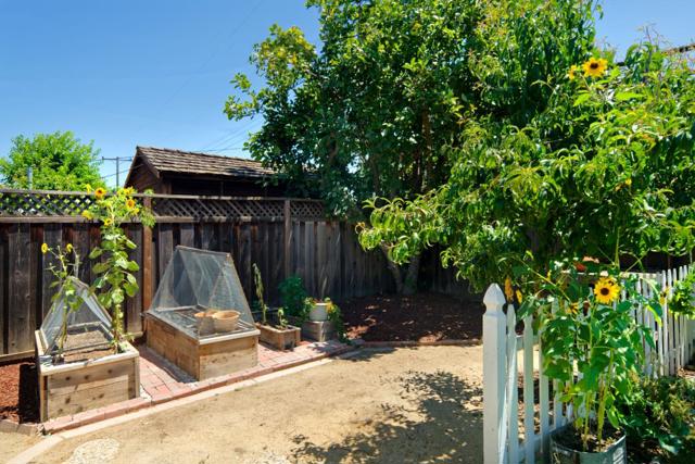 1828 Lencar Way, San Jose CA: https://media.crmls.org/mediaz/e2ab690f-1bc9-4608-9738-45f0300e3762.jpg