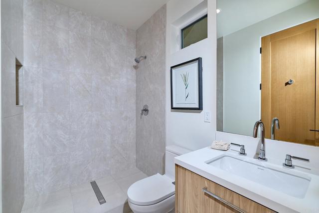 Detail Gallery Image 26 of 30 For 3901 Haines, San Diego,  CA 92109 - 5 Beds | 5 Baths