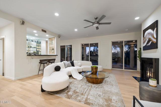 1265 Chateau Road, Pasadena CA: https://media.crmls.org/mediaz/e2ac3afc-b4bf-4f63-9e84-995b385043de.jpg
