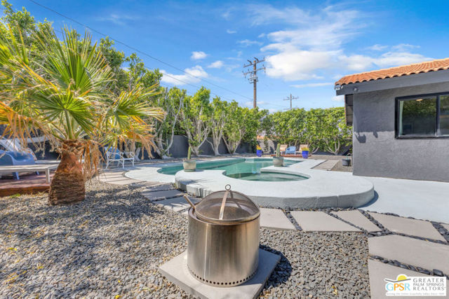 67795 Medano Road, Cathedral City CA: https://media.crmls.org/mediaz/e2ac6dd3-4fd3-4271-81b7-b8acd3c2df5d.jpg