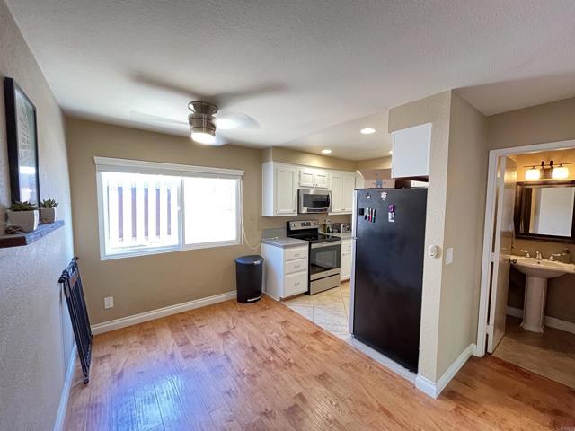 Image 10 of 36 For 2582 Del Mar Heights Road 17