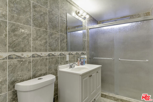 11812 RANDALL Street, Sun Valley CA: https://media.crmls.org/mediaz/e2acdc41-9649-4f4f-aa5d-52a07b679181.jpg