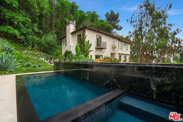 7939 Hillside Avenue, Los Angeles CA: https://media.crmls.org/mediaz/e2ad4cc3-4c76-40f8-8aeb-99517807b7b2.jpg
