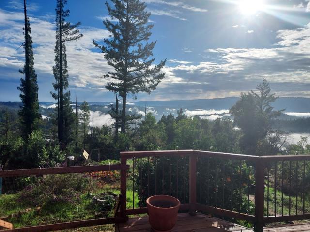 1495 Dons Road, Boulder Creek CA: https://media.crmls.org/mediaz/e2adf740-9d1e-48dd-965f-2bd50f67c015.jpg