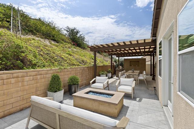 1801 Santa Christina, Chula Vista CA: https://media.crmls.org/mediaz/e2ae93d8-3f8a-492d-8f99-8c7ae27dcc17.jpg