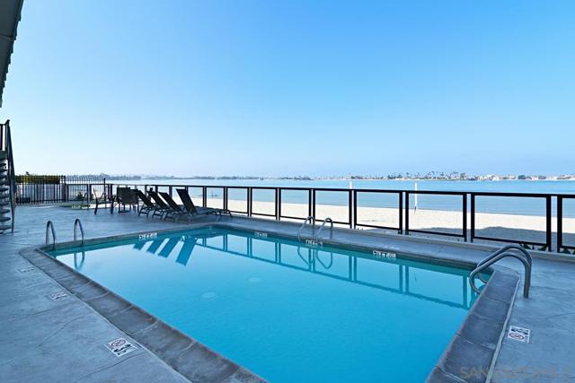Image 6 of 49 For 3860 Riviera Dr  301