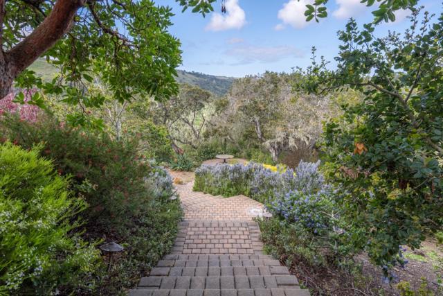 403 Estancia Court, Monterey CA: https://media.crmls.org/mediaz/e2af2d65-66e9-4772-95a1-3097d2690d97.jpg