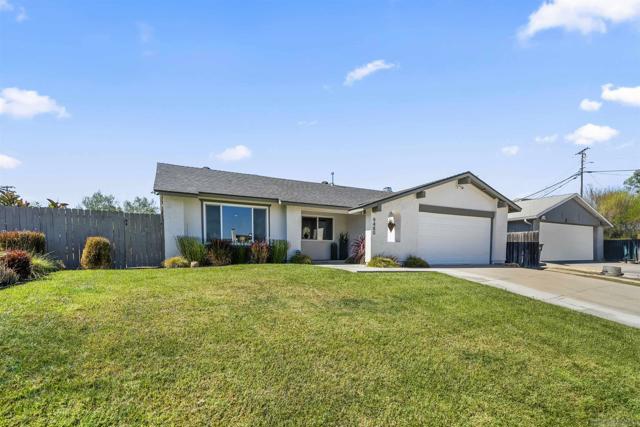 9480 Avenida Acero, Spring Valley CA: https://media.crmls.org/mediaz/e2b00a31-a768-4f18-9846-84d94777300f.jpg