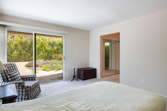 3804 Eddingham Avenue, Calabasas CA: https://media.crmls.org/mediaz/e2b01caf-2ce3-4407-9ead-220a27d5e662.jpg
