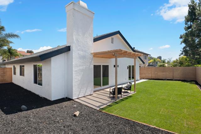 9120 Oviedo, San Diego CA: https://media.crmls.org/mediaz/e2b1c31d-02e9-4661-9823-afa0cb5a9642.jpg