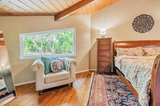4858 Freedom Boulevard, Aptos CA: https://media.crmls.org/mediaz/e2b1da5e-e946-4291-bd5b-90b1c33b3acf.jpg