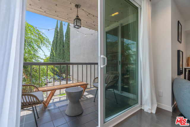 8535 W West Knoll Drive, West Hollywood CA: https://media.crmls.org/mediaz/e2b1e3f4-9f63-47c4-8e00-09beda3a4827.jpg
