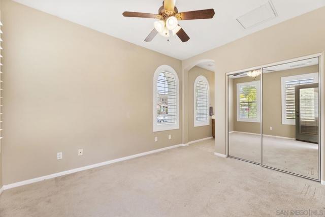 2337 Douglaston Glen, Escondido CA: https://media.crmls.org/mediaz/e2b36f7e-7ce4-4238-b966-ede5120ef5d8.jpg