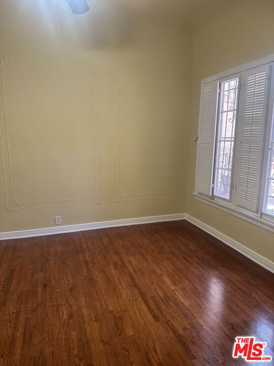 4116 Garthwaite Avenue, Los Angeles CA: https://media.crmls.org/mediaz/e2b40259-3dfd-4fe7-9024-10a87f45f1f5.jpg