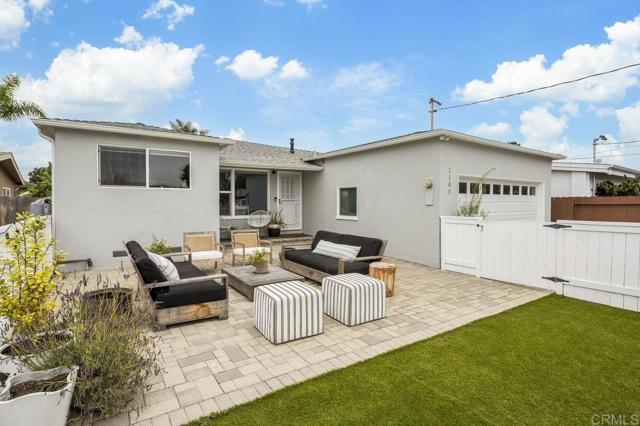 1105 Evergreen Drive, Encinitas CA: https://media.crmls.org/mediaz/e2b5f49b-3c61-4c0e-8c2e-3856d26e343f.jpg