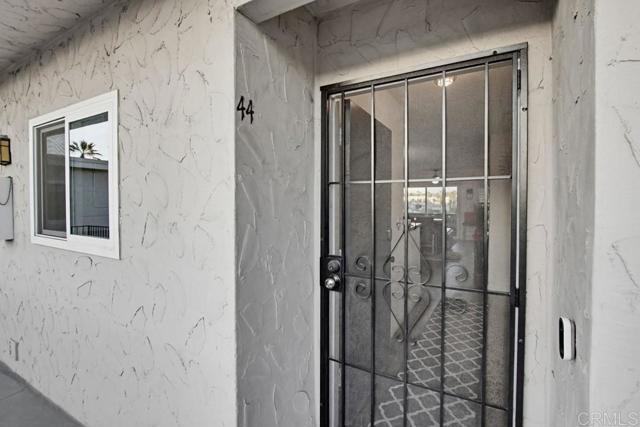 Detail Gallery Image 8 of 55 For 8220 Vincetta Dr #44,  La Mesa,  CA 91942 - 2 Beds | 2 Baths