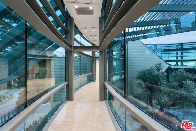 1169 Loma Linda Drive, Beverly Hills CA: https://media.crmls.org/mediaz/e2b6a0d2-8549-4575-b19d-c66b4dee102d.jpg