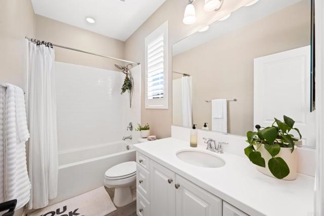16234 Veridian Circle, San Diego CA: https://media.crmls.org/mediaz/e2b6f145-3752-4bd5-b227-34322461783d.jpg