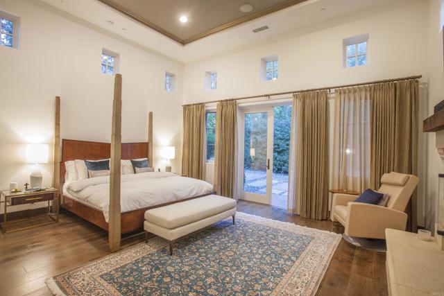 7031 Calle Portone, Rancho Santa Fe CA: https://media.crmls.org/mediaz/e2b7240a-87cf-4b59-a050-f2350c121ed0.jpg