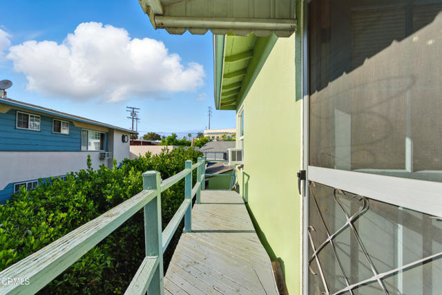 Detail Gallery Image 8 of 20 For 1545 1/2 Riverside Dr, Glendale,  CA 91201 - 2 Beds | 1 Baths