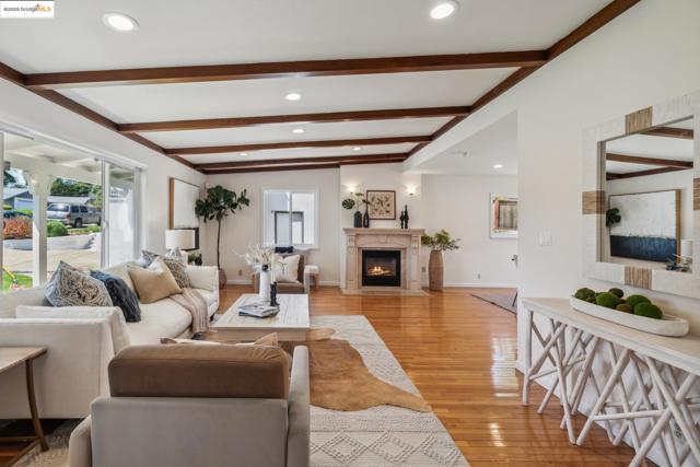 4545 Gregory Way, Richmond CA: https://media.crmls.org/mediaz/e2ba159b-209a-4369-b55d-f20c493b58e6.jpg