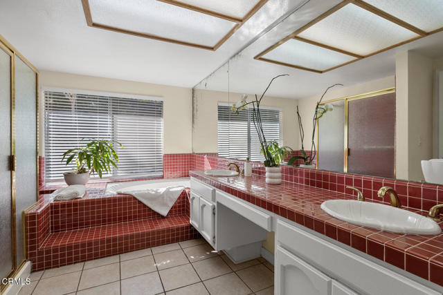 Detail Gallery Image 23 of 39 For 286 Golden Fern Ct, Simi Valley,  CA 93065 - 4 Beds | 2 Baths