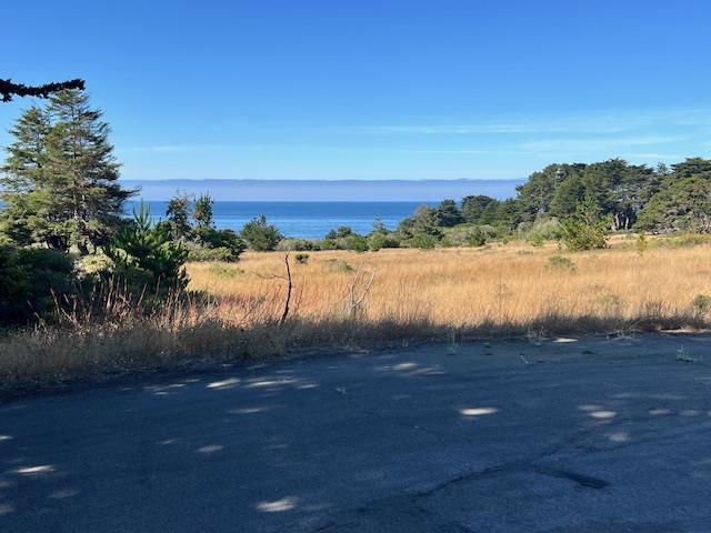 375 Spur Close,  CA: https://media.crmls.org/mediaz/e2bb2bec-5e82-4655-ac85-3c405a918369.jpg