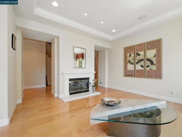 135 Diablo Ranch Ct, Danville CA: https://media.crmls.org/mediaz/e2bbac53-4430-40a0-8d99-474ff0c8dc86.jpg