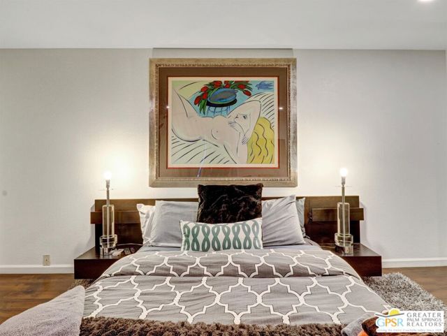 73429 Foxtail Lane, Palm Desert CA: https://media.crmls.org/mediaz/e2bcfc1f-22ca-4719-8cbe-77cb5c64d6d1.jpg