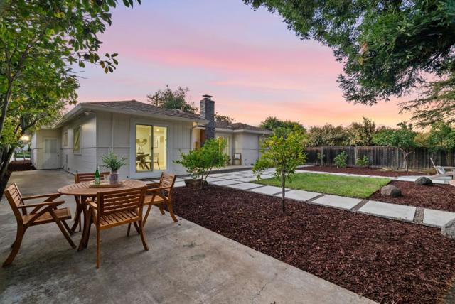 520 S Bayview Avenue, Sunnyvale CA: https://media.crmls.org/mediaz/e2bd884f-c2dc-44ba-a8e4-fc9c37de128d.jpg