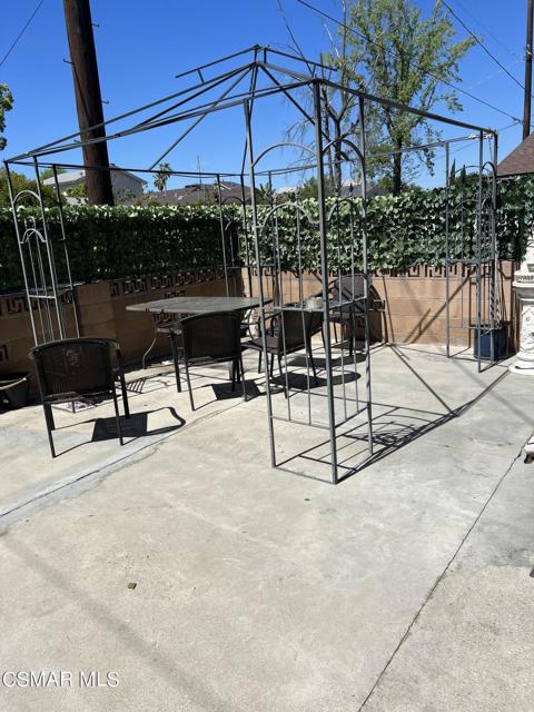 6028 Fair Avenue, North Hollywood CA: https://media.crmls.org/mediaz/e2bdb0b4-f8c7-45d7-afa2-2ea9306561be.jpg