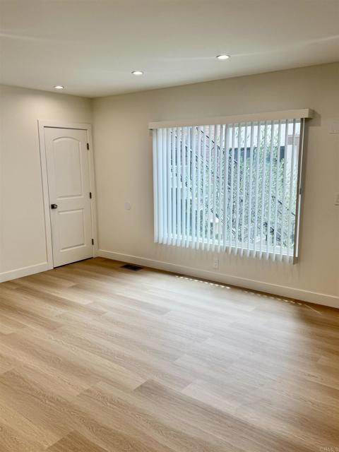 Detail Gallery Image 5 of 10 For 1235 N Brand Bld #3,  Glendale,  CA 91202 - 1 Beds | 1 Baths