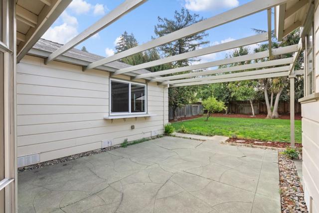 301 22nd Avenue, San Mateo CA: https://media.crmls.org/mediaz/e2beec5d-8846-4781-8c4a-a15083e5c324.jpg