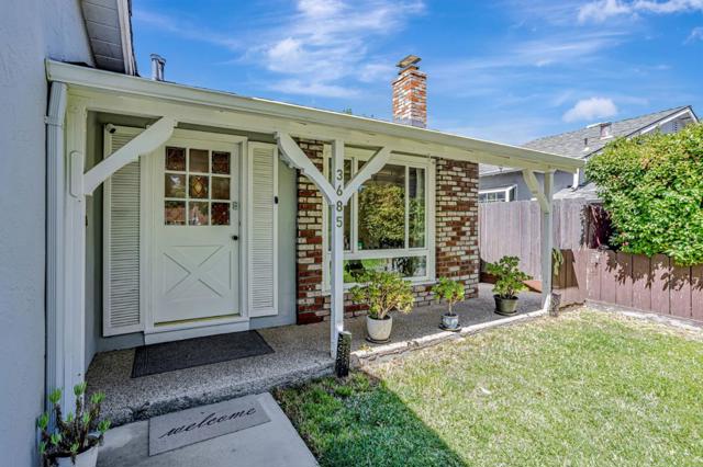 3685 Howe Court, Fremont CA: https://media.crmls.org/mediaz/e2bf1946-f1ef-445d-b288-66c5dff140ba.jpg