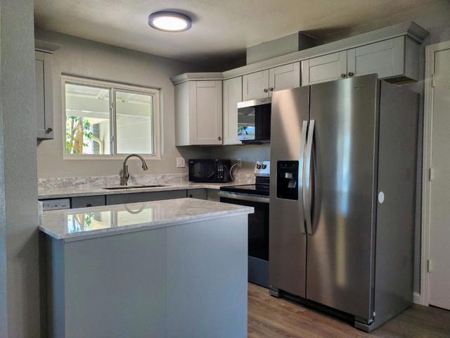 2931 Remington Way, San Jose CA: https://media.crmls.org/mediaz/e2bf3e58-35cf-4e28-9ac7-a3a087e09ef0.jpg