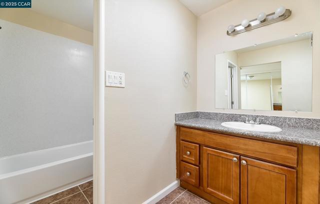 345 Swan Way, Vallejo CA: https://media.crmls.org/mediaz/e2bf8ed7-d998-49c7-8896-10d40e18e6fe.jpg