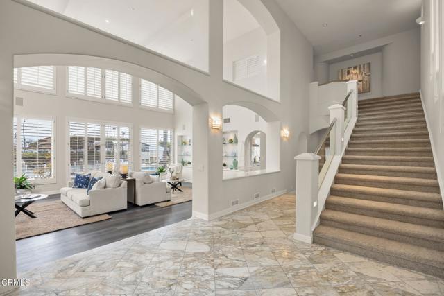3097 Bayshore Avenue, Ventura CA: https://media.crmls.org/mediaz/e2bfc3ba-d46f-4b92-a947-dbe5f2c037a8.jpg