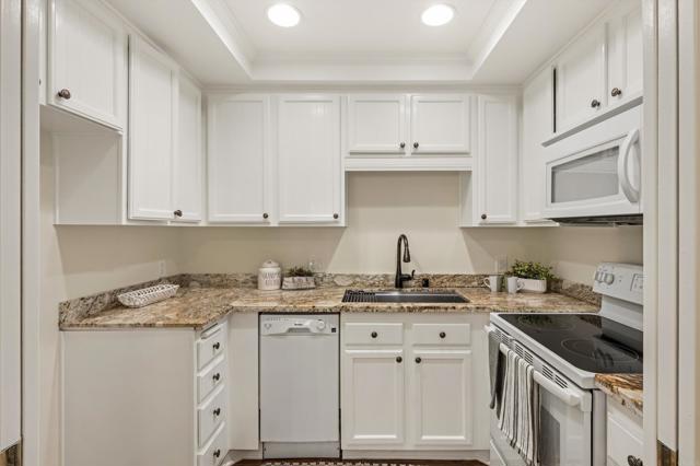 Detail Gallery Image 7 of 43 For 1616 Circa Del Lago #C103,  San Marcos,  CA 92078 - 2 Beds | 1/1 Baths