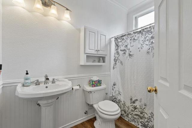 1650 Mimosa Street, Hollister CA: https://media.crmls.org/mediaz/e2c01e96-ac57-4475-b98c-fe7036a3919d.jpg