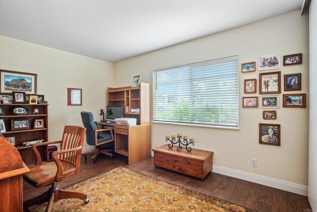 6034 Wenrich Drive, San Diego CA: https://media.crmls.org/mediaz/e2c02b04-3722-44d5-b36c-b4d41cfb9f15.jpg