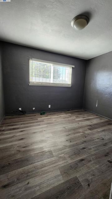Image 8 of 19 For 1069 71st Avenue
