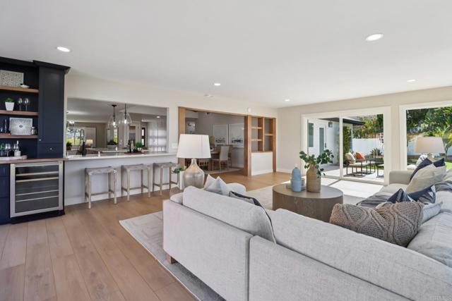 Detail Gallery Image 9 of 72 For 1358 Walnutview Dr, Encinitas,  CA 92024 - 4 Beds | 2 Baths