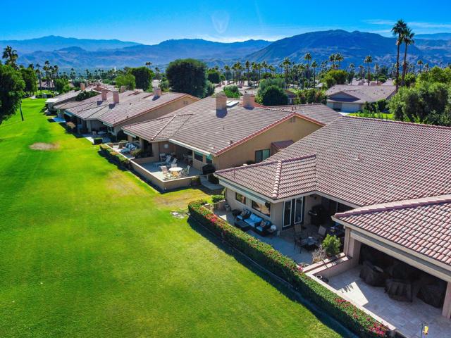 36 Maximo Way, Palm Desert CA: https://media.crmls.org/mediaz/e2c206f9-ed9f-4a6a-a44b-72127fbe6ae3.jpg
