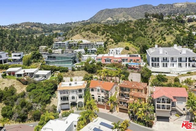 4 Bed Home for Sale in Los Angeles, California