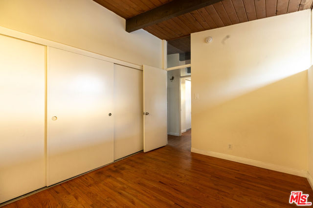 11133 Rose Avenue, Los Angeles CA: https://media.crmls.org/mediaz/e2c245c8-634e-4d46-b15a-bc45ab4a95ab.jpg