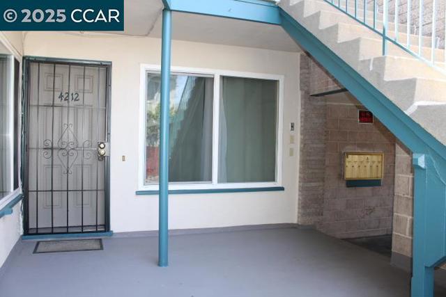 4208 Nevin Ave, Richmond CA: https://media.crmls.org/mediaz/e2c312e7-4d36-42f7-b4ba-370baa3d39f0.jpg